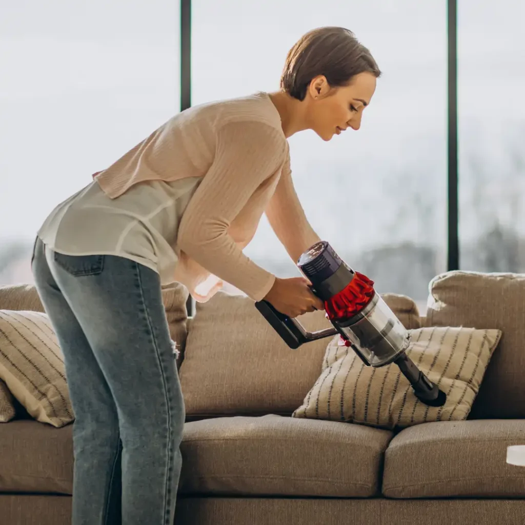 Cómo eliminar los ácaros del sofá limpieza-profunda-de-tapicerías-del-hogar