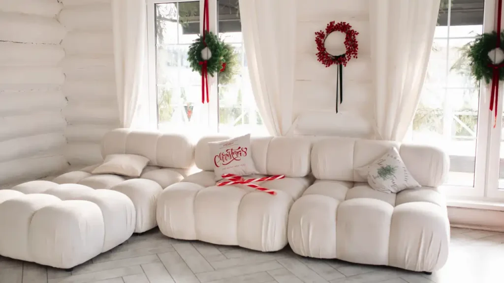 Precios de Limpieza de Sofás 4 limpieza-de-sofa-chaiselonge-minimalista-blanco